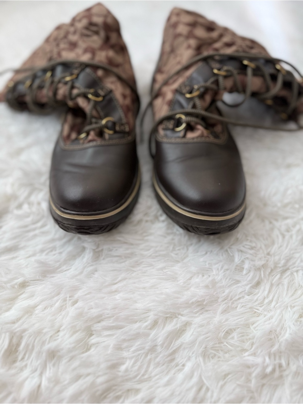 Coach Shaine Signature Winter Boots – Women’s Size 11B - Picture 4 of 8